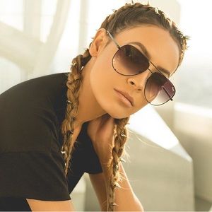 Quay X Desi High Key Black Fade Sunnies